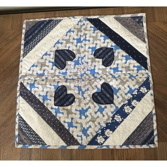 Handmade VTG Patchwork Wall Hanging Table Topper 17x17in Blues Reversible Heart - Picture 1 of 4